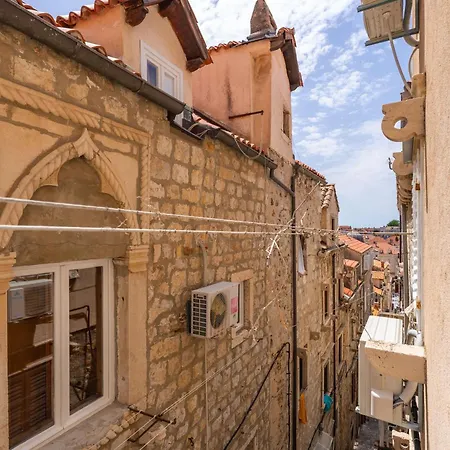 別荘 Perfect Old Town Location Two Bedroom House - L & M *
