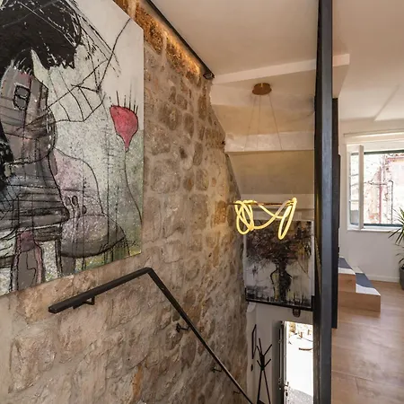 Perfect Old Town Location Two Bedroom House - L & M 別荘