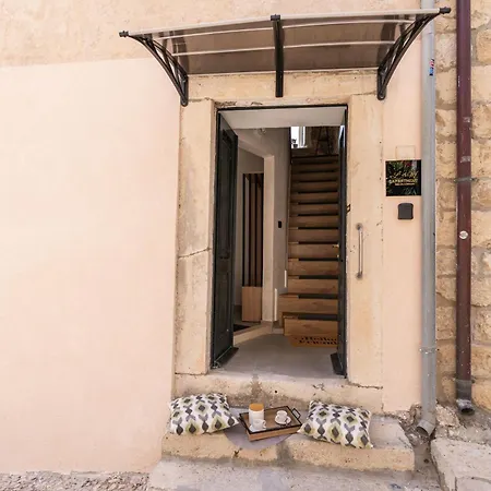 別荘 Perfect Old Town Location Two Bedroom House - L & M