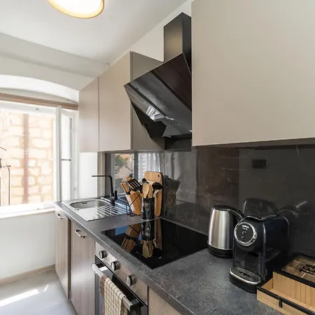 別荘 Perfect Old Town Location Two Bedroom House - L & M *