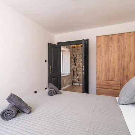 Ferienhaus Perfect Old Town Location Two Bedroom House - L & M Dubrovnik